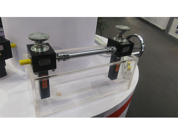 聯(lián)動(dòng)平臺升降機(jī)