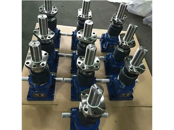 非標(biāo)絲桿升降機